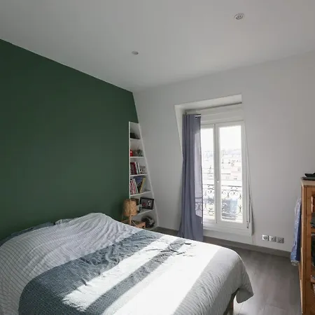 Charming - Batignolles * Paris